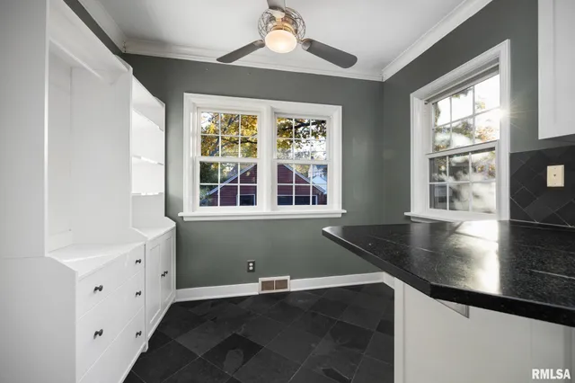 $235,000 | 408 West Forrest Hill Avenue, Peoria, IL 61604