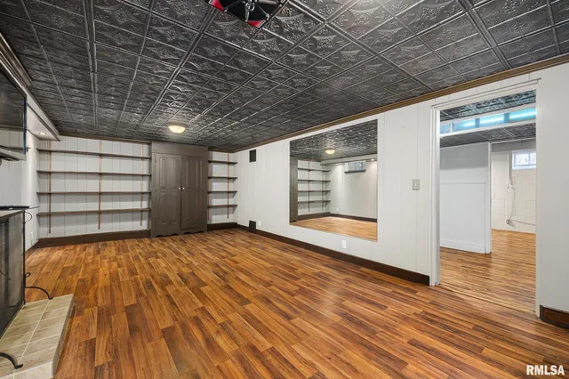 $239,000 | 408 West Forrest Hill Avenue, Peoria, IL 61604