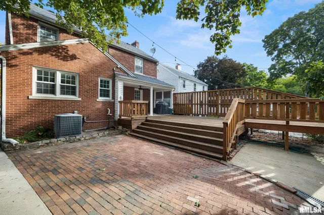 $239,000 | 408 West Forrest Hill Avenue, Peoria, IL 61604