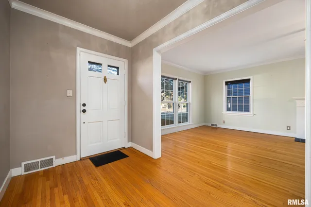 $239,000 | 408 West Forrest Hill Avenue, Peoria, IL 61604