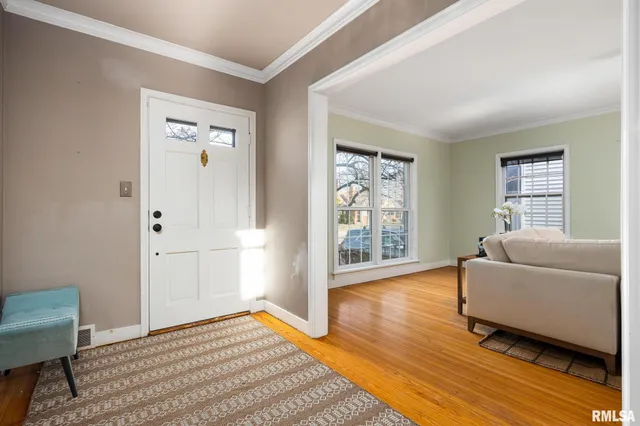 $235,000 | 408 West Forrest Hill Avenue, Peoria, IL 61604