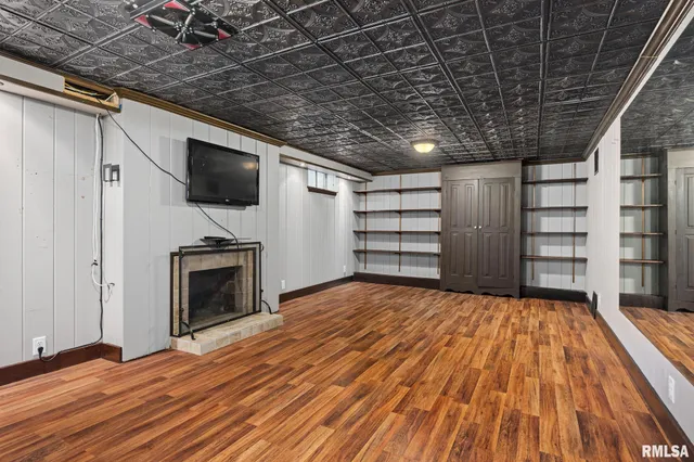 $235,000 | 408 West Forrest Hill Avenue, Peoria, IL 61604