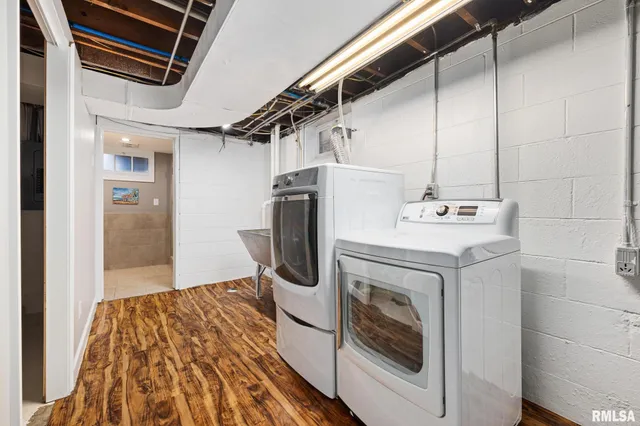 $235,000 | 408 West Forrest Hill Avenue, Peoria, IL 61604