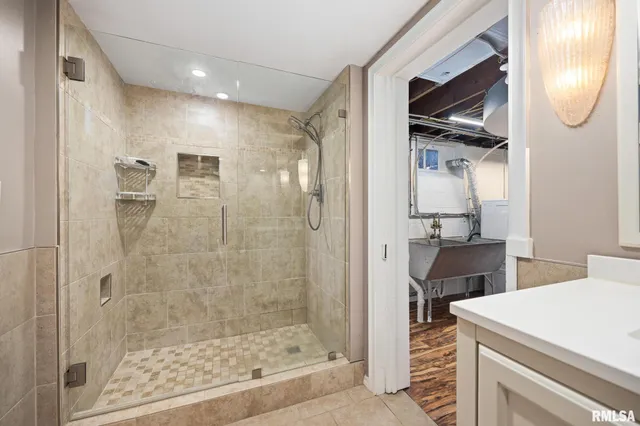 $235,000 | 408 West Forrest Hill Avenue, Peoria, IL 61604