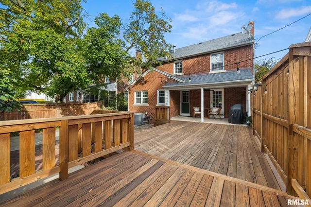 $235,000 | 408 West Forrest Hill Avenue, Peoria, IL 61604