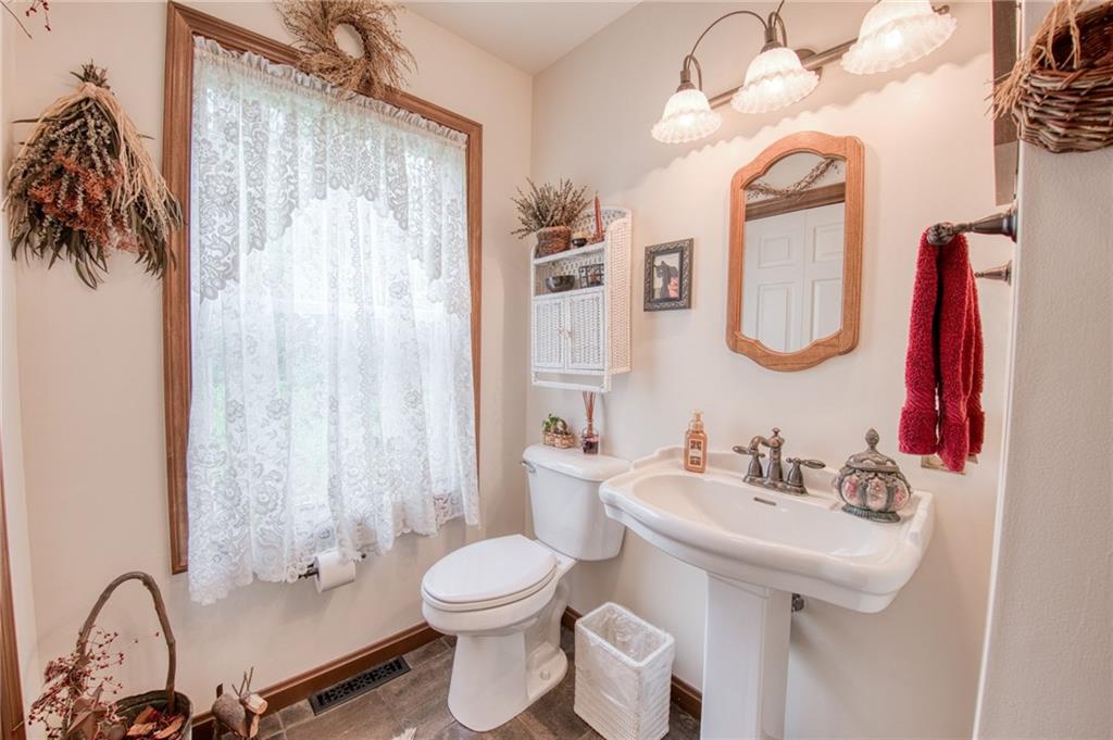 64 Shuster Road Gibsonia, PA 15044 - Photo 20 of 48