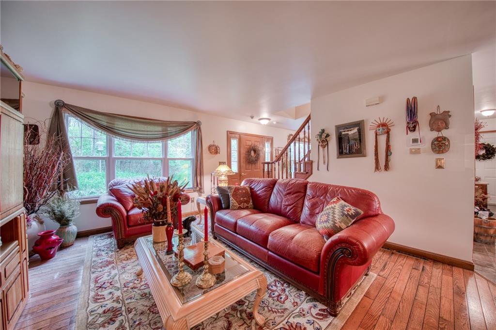 64 Shuster Road Gibsonia, PA 15044 - Photo 5 of 48