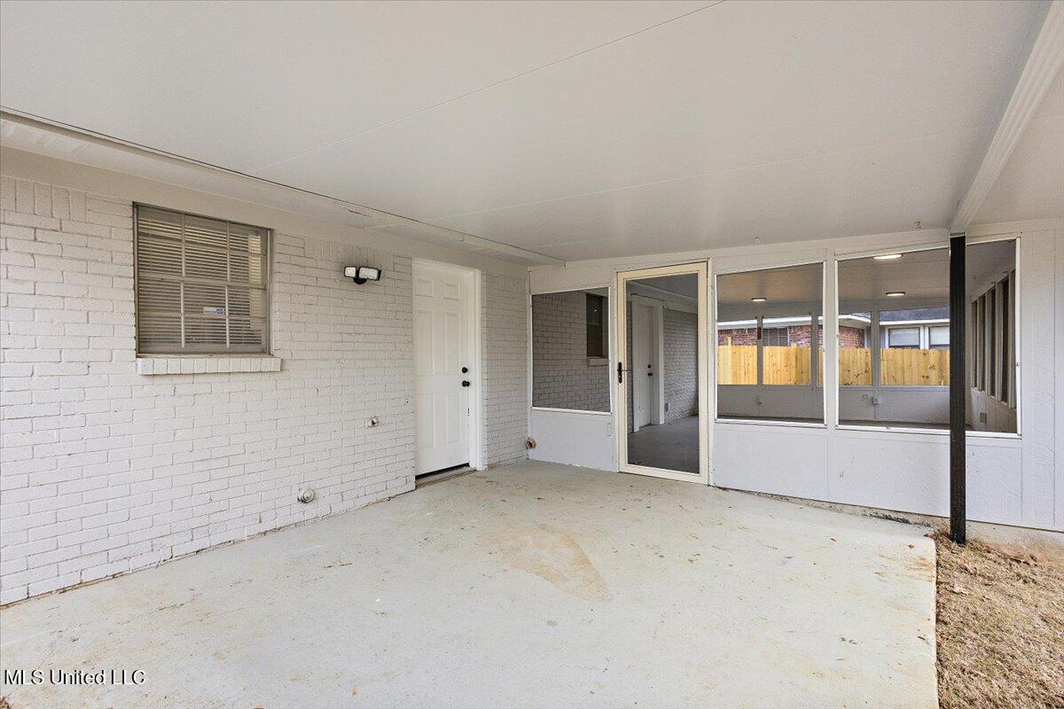 1502 Hawthorne Place Clinton, MS 39056 - Photo 29 of 32 30-3HTP0966