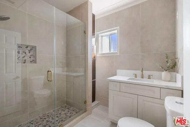 $1,250,000 | 1222 North Virgil Avenue, Los Angeles, CA 90029