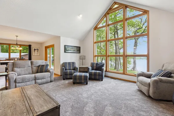 $874,000 | 25306 County State Aid Highway 4, Dassel, MN 55325