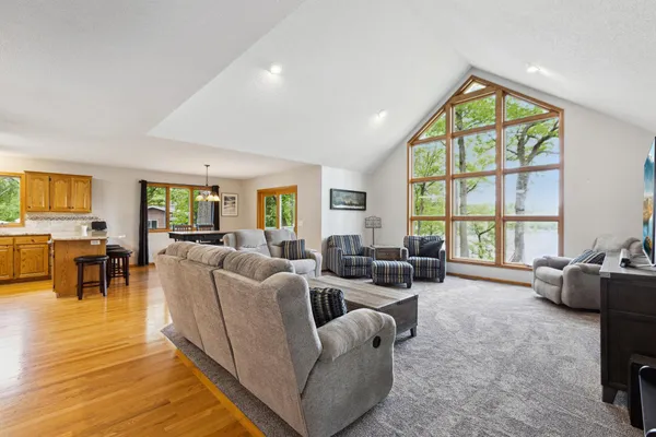 $874,000 | 25306 County State Aid Highway 4, Dassel, MN 55325