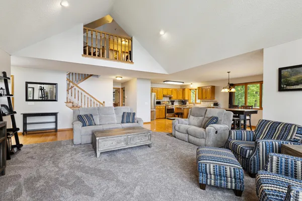 $874,000 | 25306 County State Aid Highway 4, Dassel, MN 55325