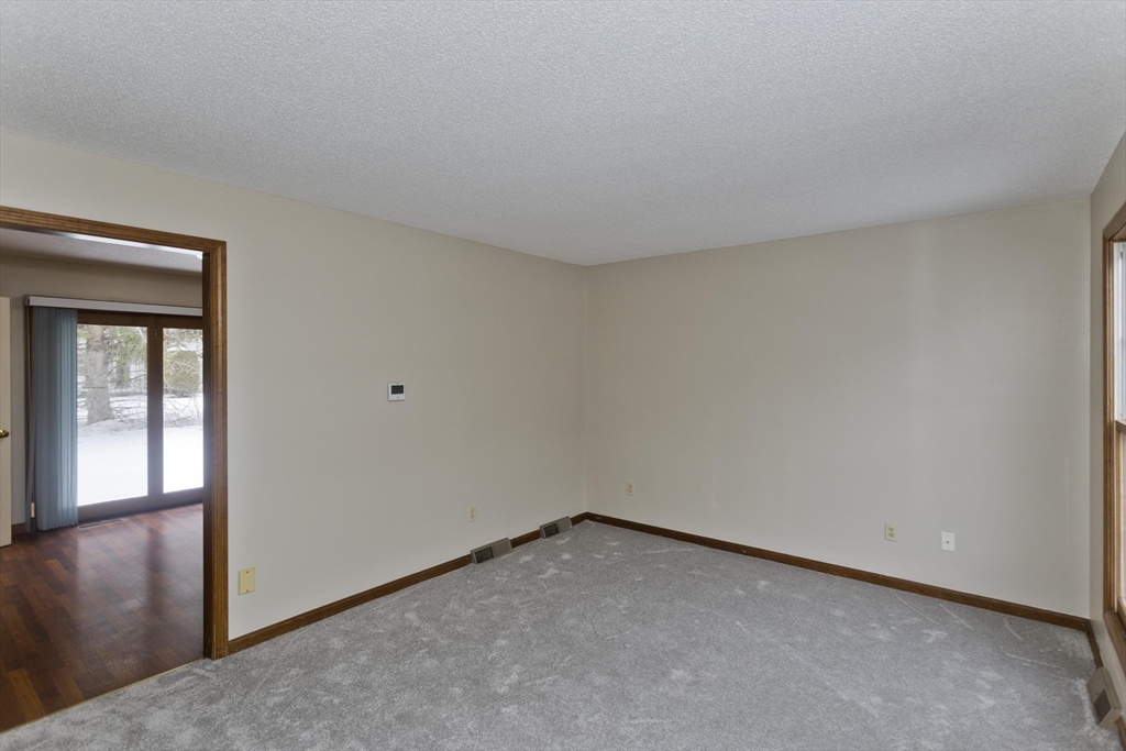 150 Hillside Road, Unit 17 Westfield, MA 01085 - Photo 4 of 15 Gallery Image 4