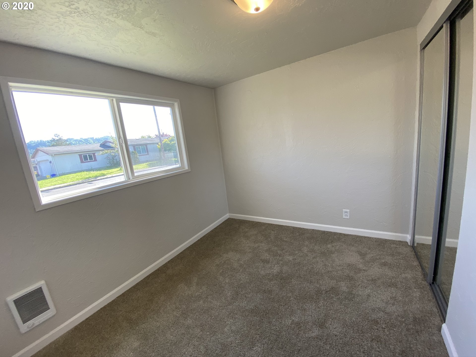 1926 G Street Springfield, OR 97477 - Photo 20 of 23