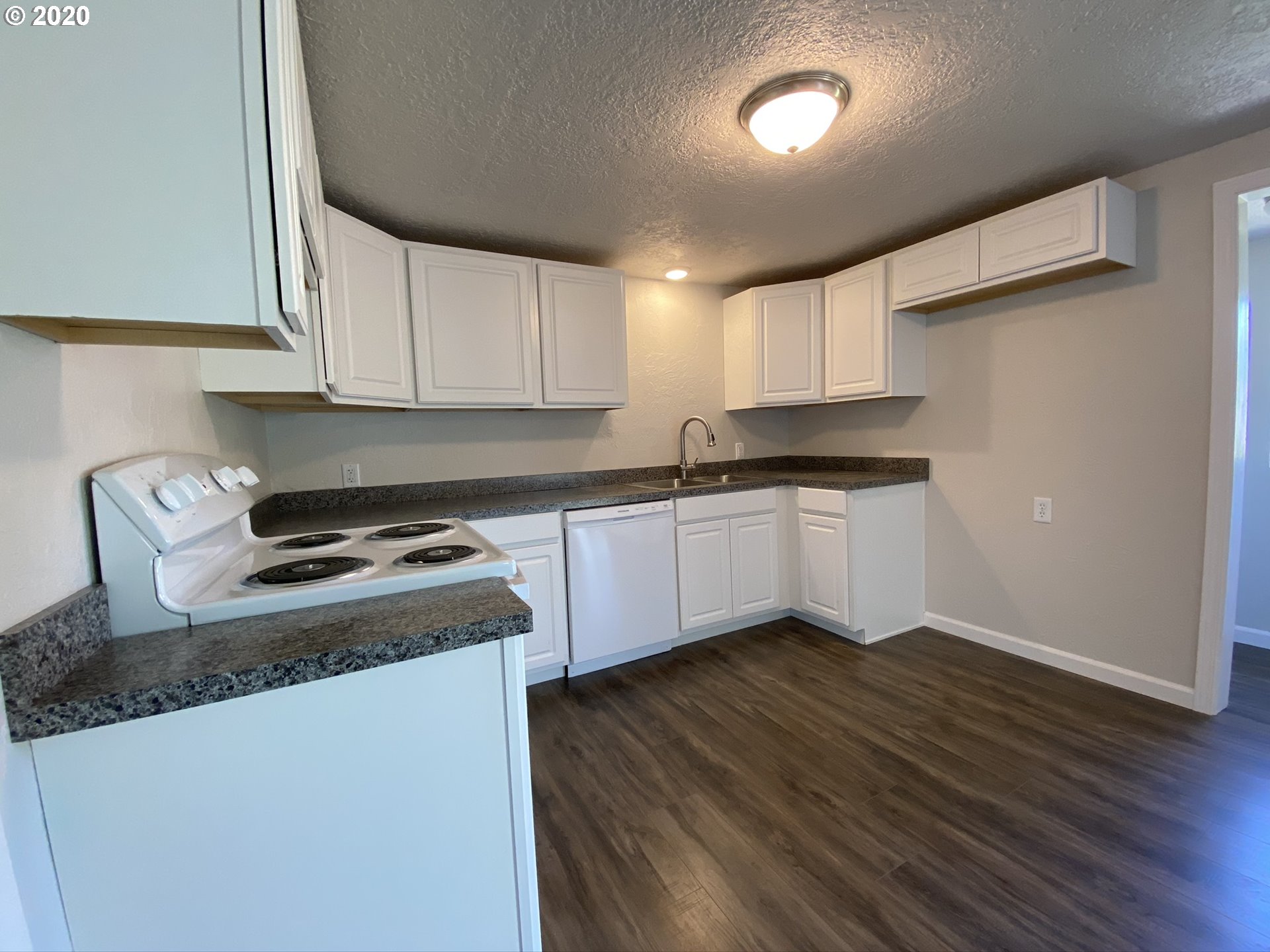 1926 G Street Springfield, OR 97477 - Photo 7 of 23