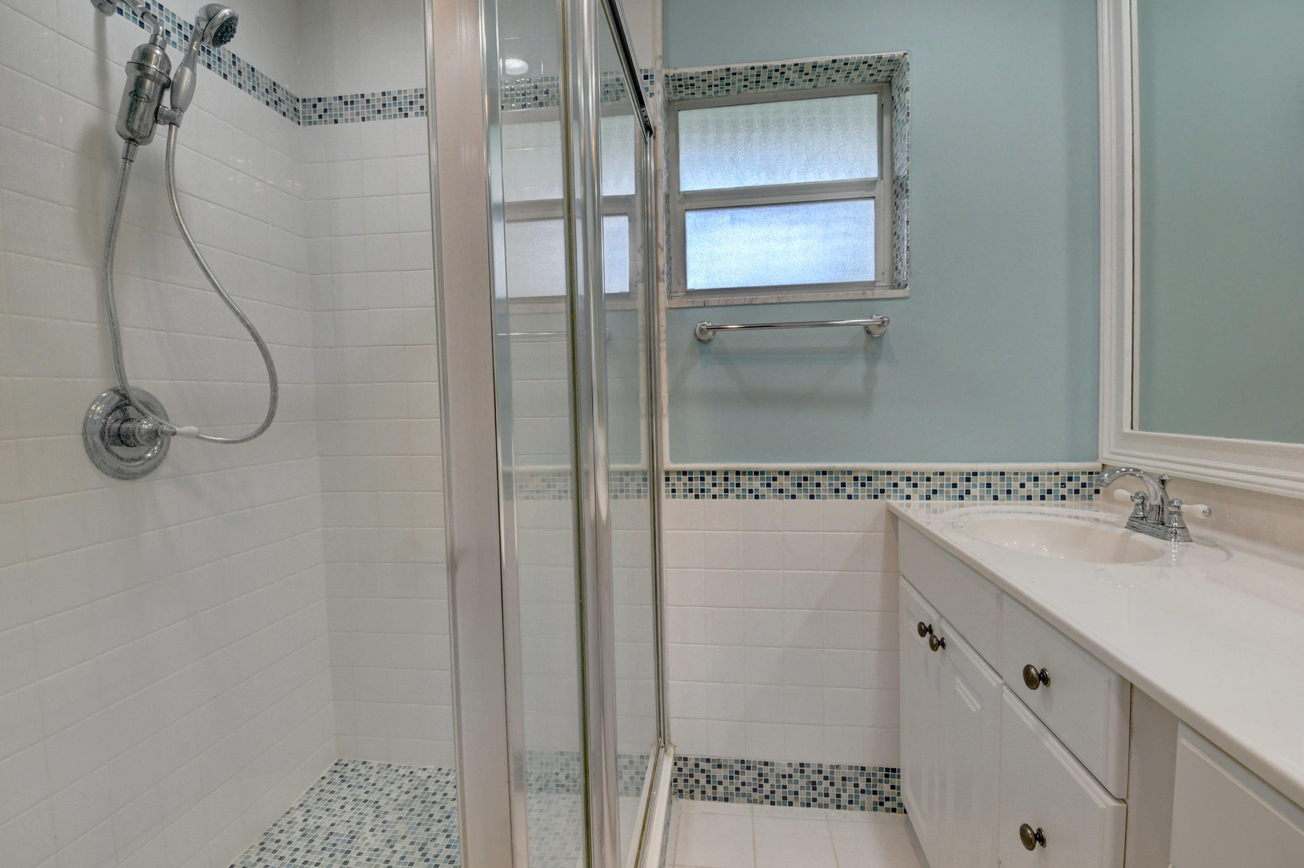 2561 South Ocean Boulevard, Unit 3 Boca Raton, FL 33432 - Photo 24 of 47 Main Bathroom 2