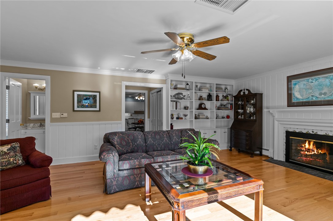 88 Homestead Avenue North Smithfield, RI 02896 - Photo 7 of 35