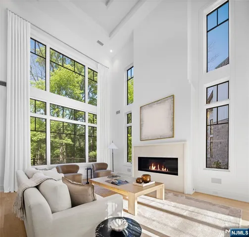 $2,875,000 | 24 Stone Bridge Court, Demarest, NJ 07627