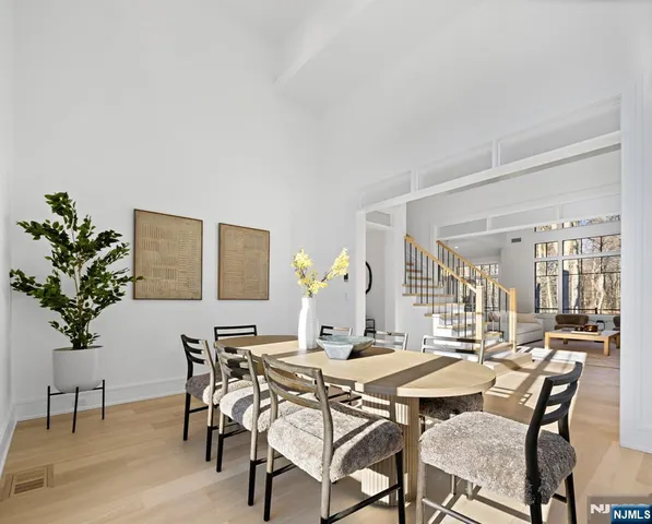 $2,875,000 | 24 Stone Bridge Court, Demarest, NJ 07627