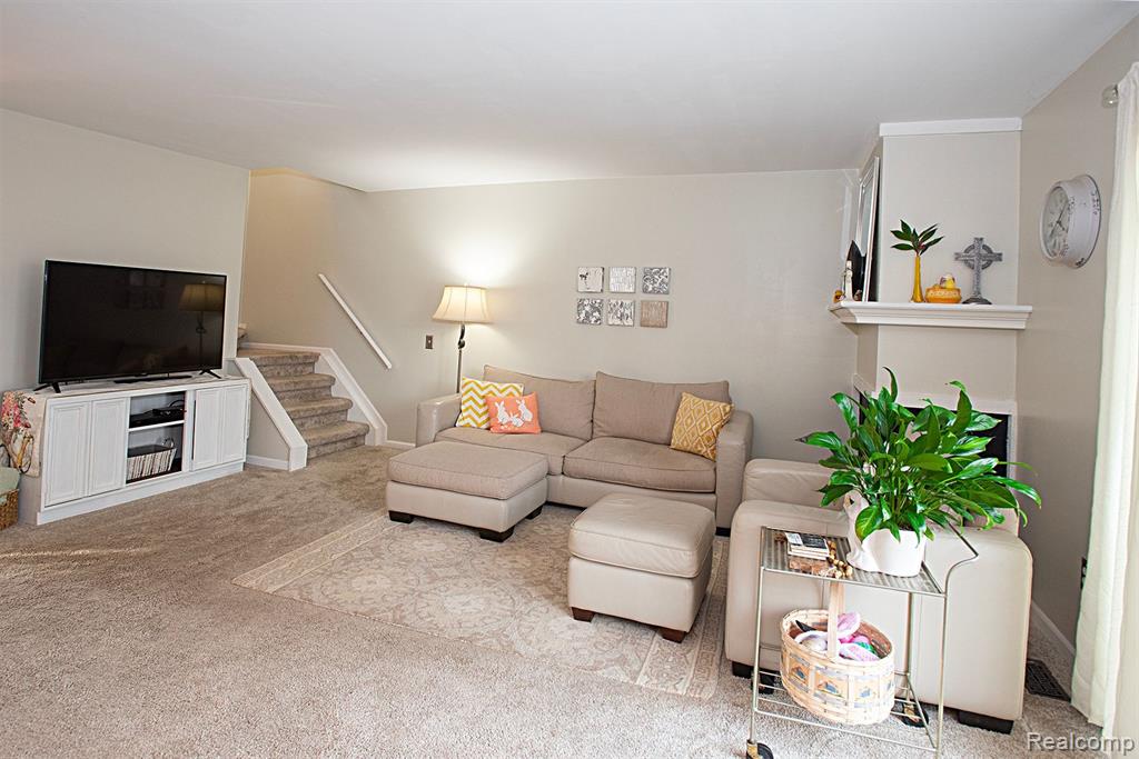 378 Willow Grove Lane Rochester Hills, MI 48307 - Photo 11 of 42