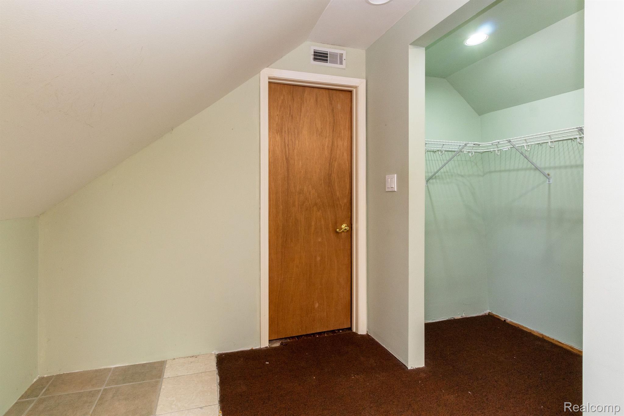 971 Harvard Road Berkley, MI 48072 - Photo 29 of 43 Gallery Image 29