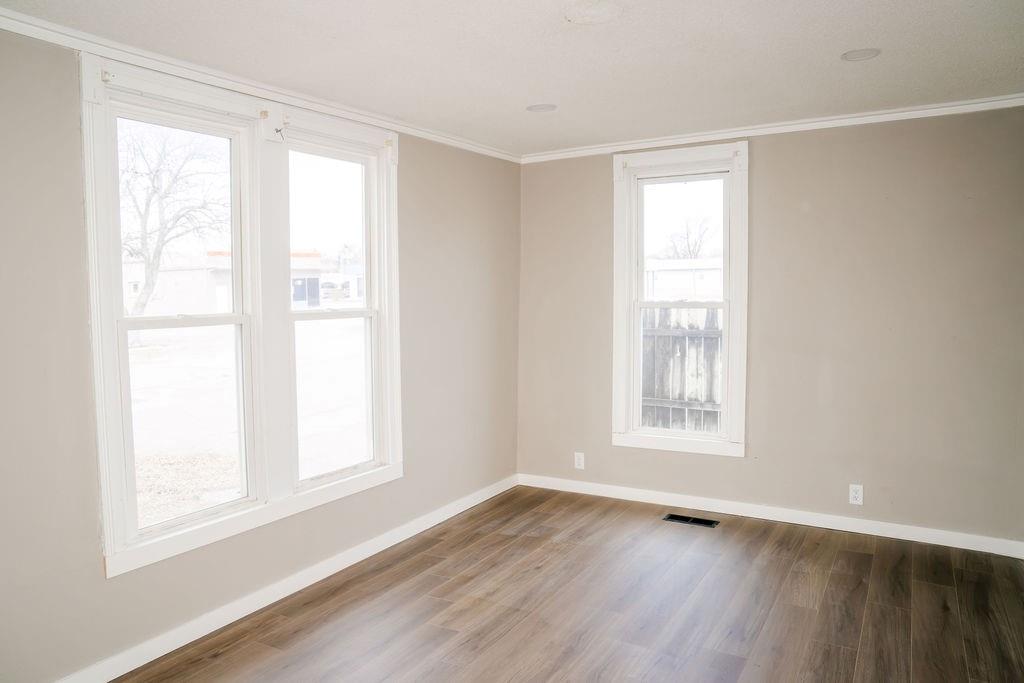 112 South 25th Street Parsons, KS 67357 - Photo 2 of 19