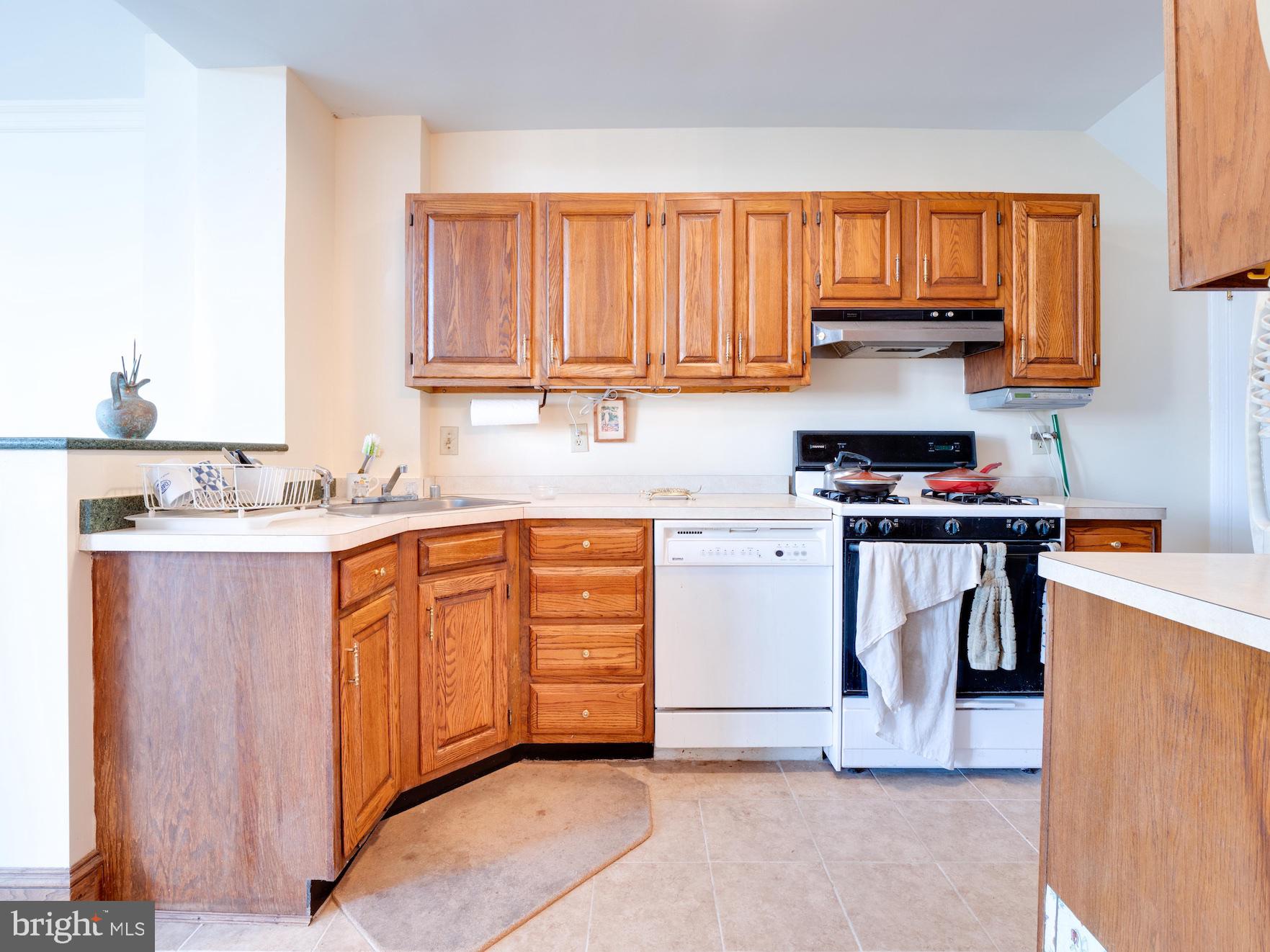 1105 D Street Southeast Washington, DC 20003 - Photo 17 of 33