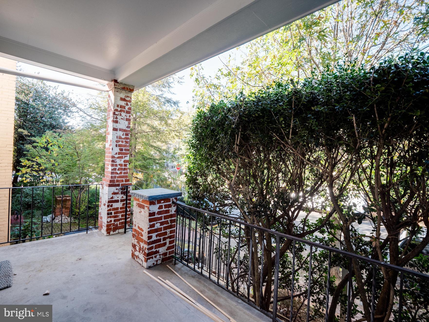 1105 D Street Southeast Washington, DC 20003 - Photo 3 of 33