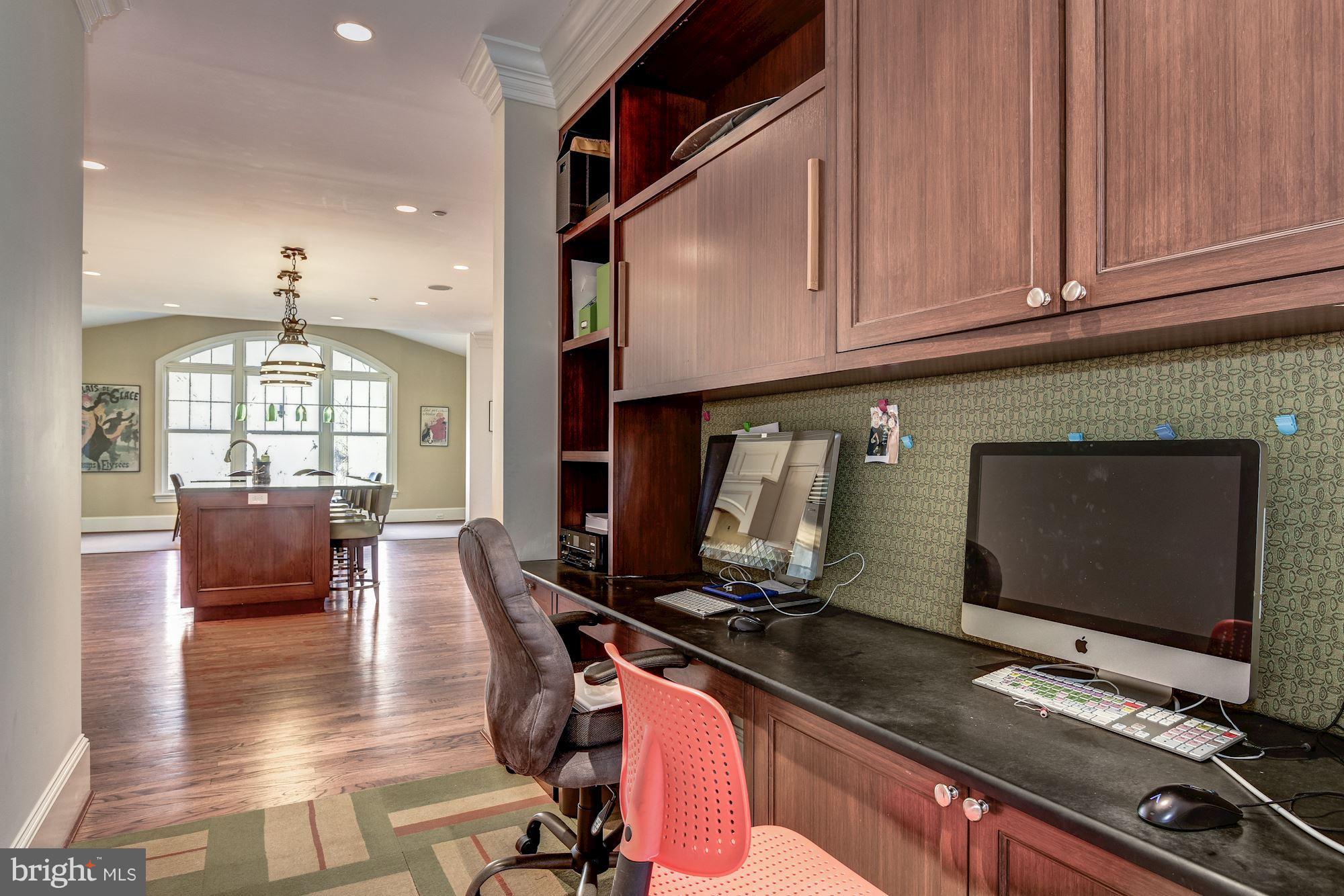 6217 Winnebago Road Bethesda, MD 20816 - Photo 12 of 30 Workspace off Kitchen