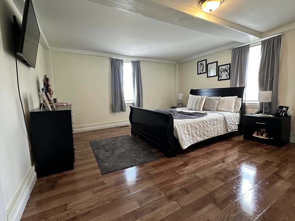 78 Upland Street Worcester, MA 01607 - Photo 6 of 24