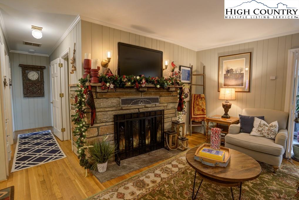 206 Spruce Road Blowing Rock, NC 28605 - Photo 14 of 36 Gallery Image 14