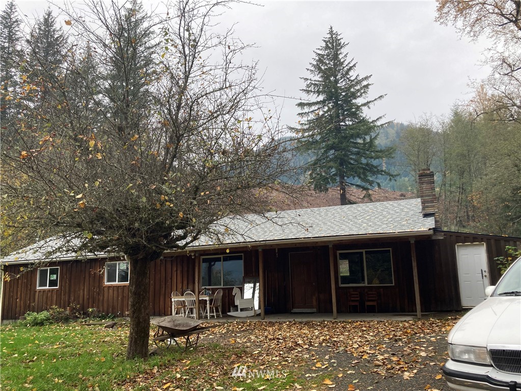 817 Davis Lake Road Morton, WA 98356 - Photo 1 of 34 Gallery Image 1