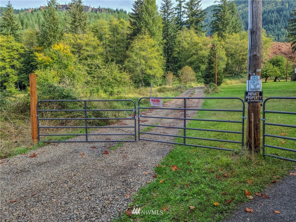 817 Davis Lake Road Morton, WA 98356 - Photo 4 of 34 Gallery Image 4