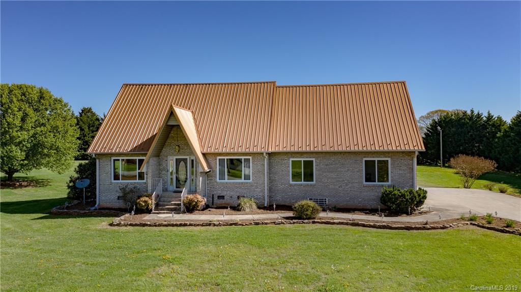1122 Sawmill Road Conover, NC 28613 - Photo 2 of 37 Gallery Image 2