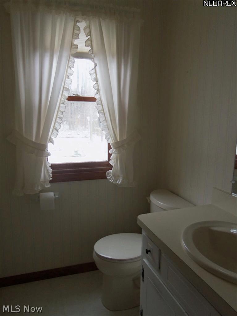 8257 Johnnycake Ridge Road Mentor, OH 44060 - Photo 16 of 25 Half bath on main floor