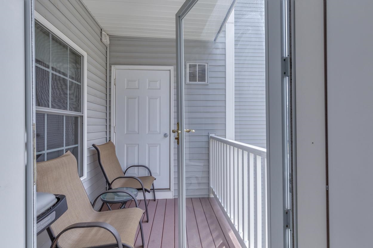 4 Crestview Circle, Unit 109 Londonderry, NH 03053 - Photo 18 of 41