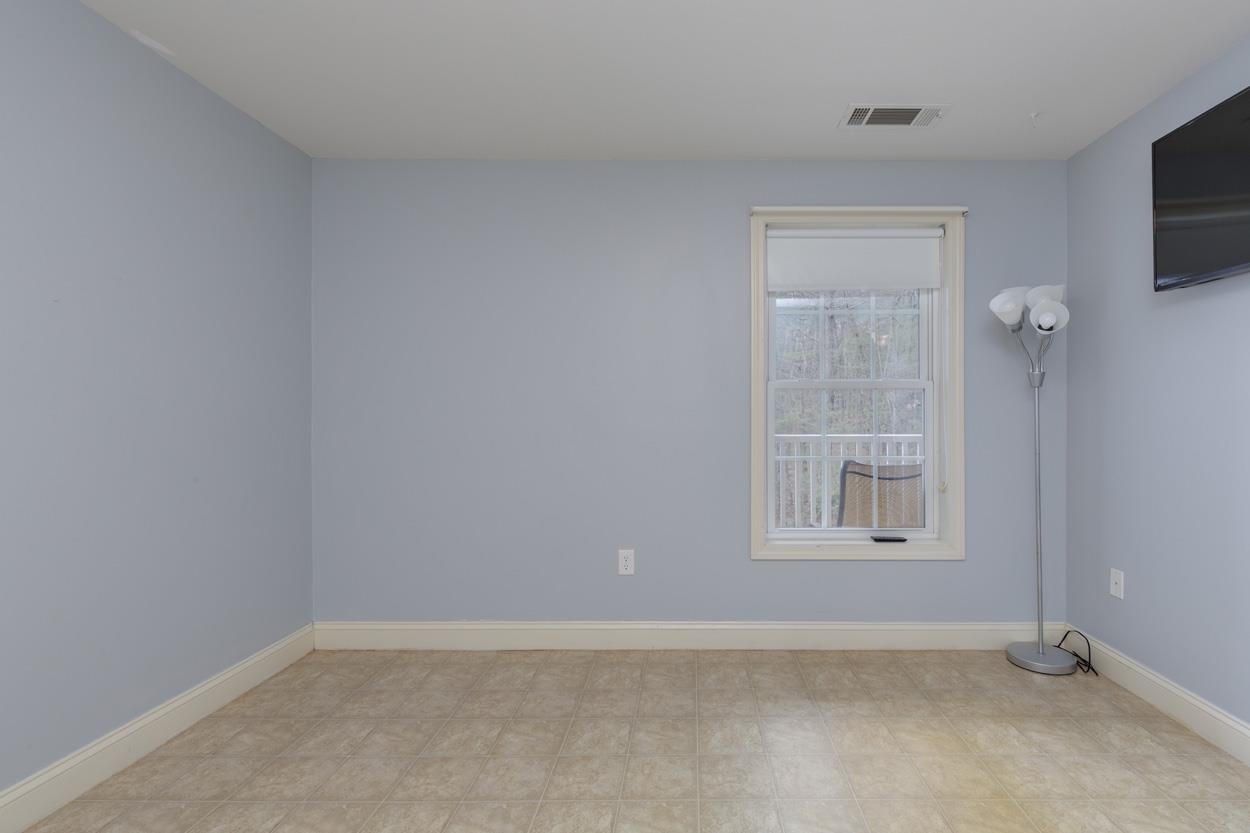 4 Crestview Circle, Unit 109 Londonderry, NH 03053 - Photo 29 of 41