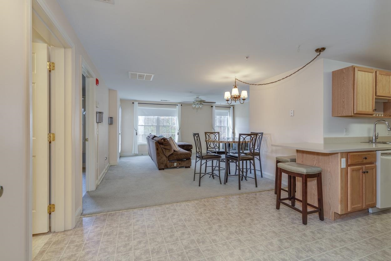 4 Crestview Circle, Unit 109 Londonderry, NH 03053 - Photo 3 of 41