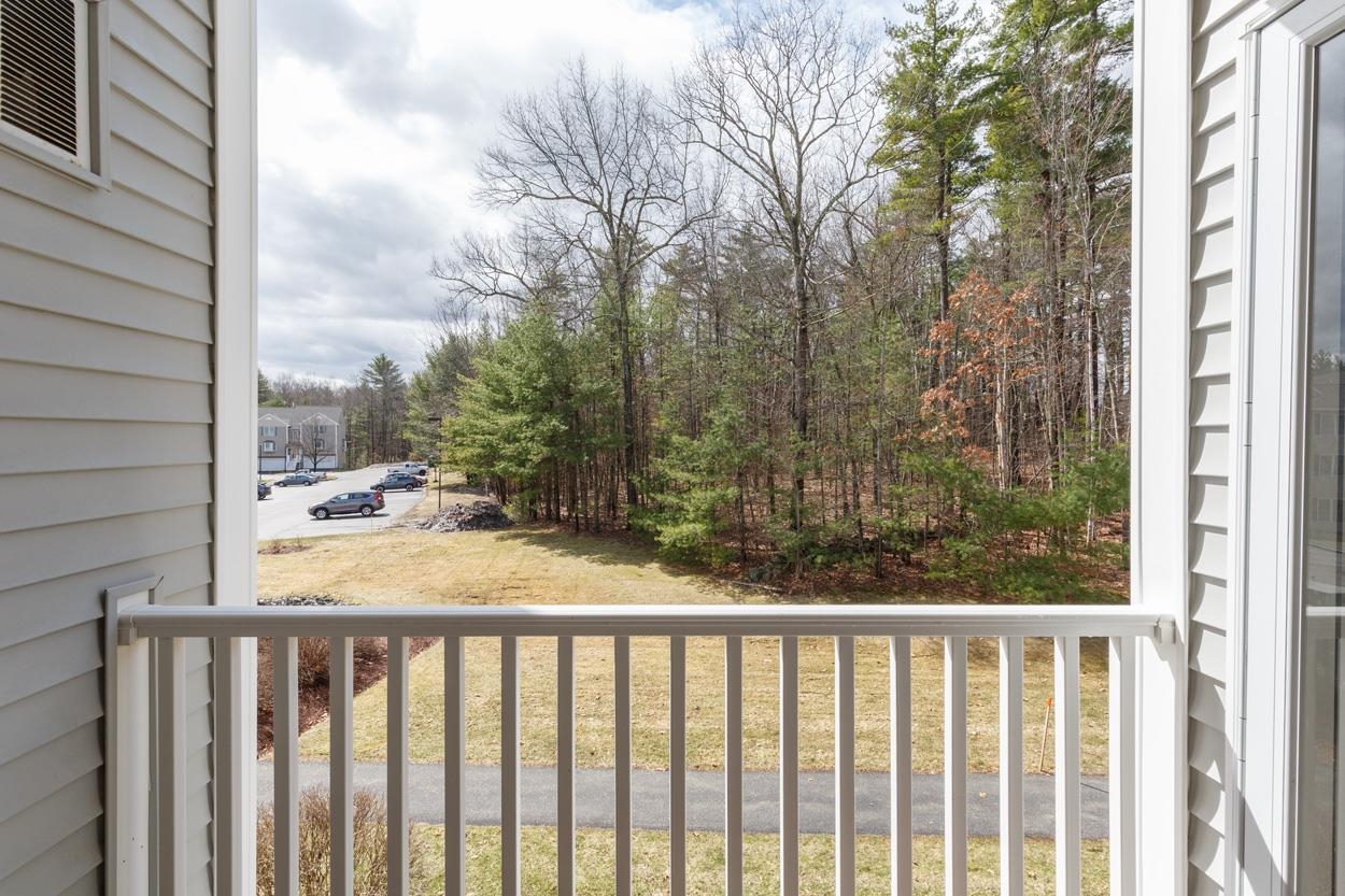 4 Crestview Circle, Unit 109 Londonderry, NH 03053 - Photo 31 of 41