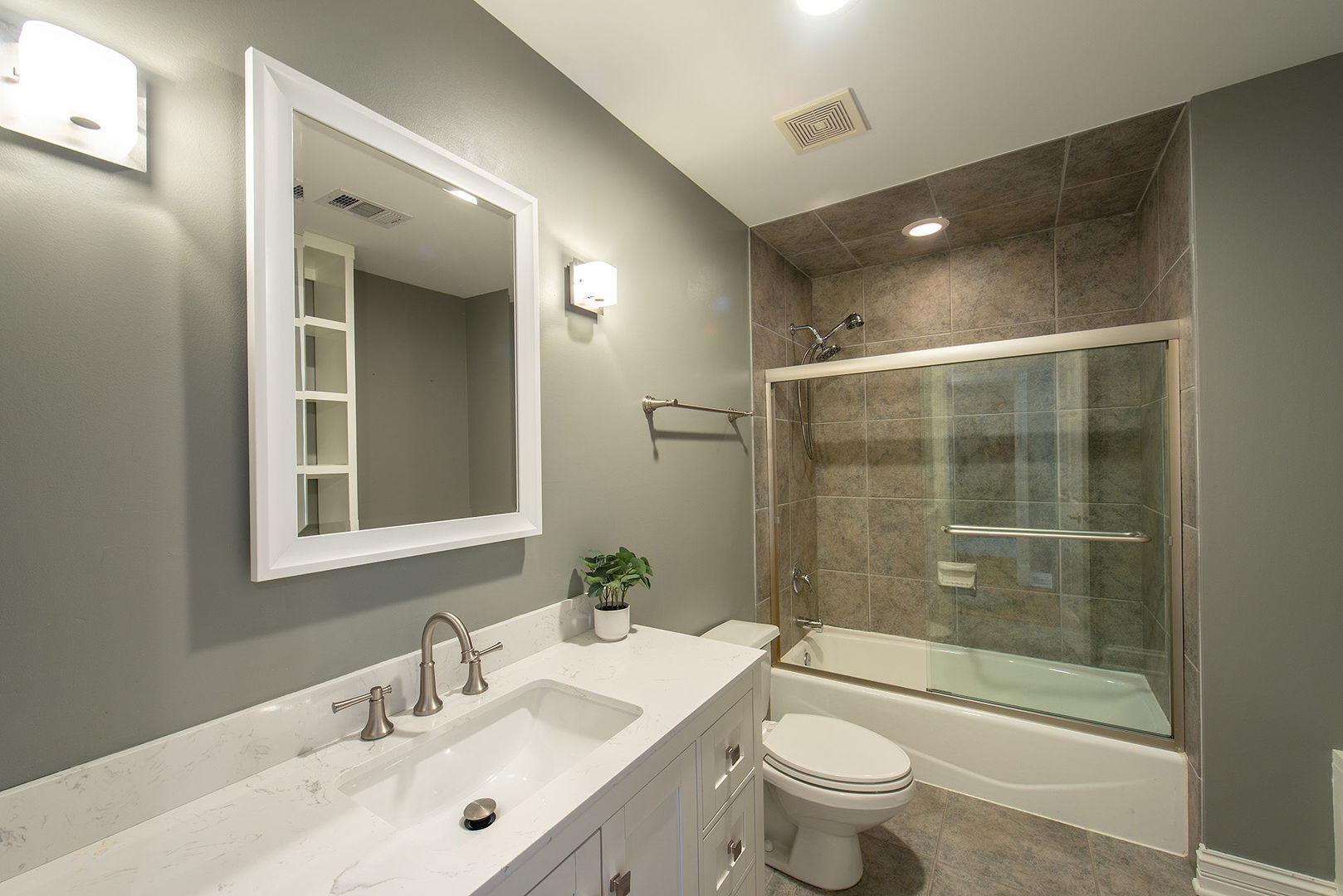314 East Woodland Road Lake Bluff, IL 60044 - Photo 17 of 25 Gallery Image 17