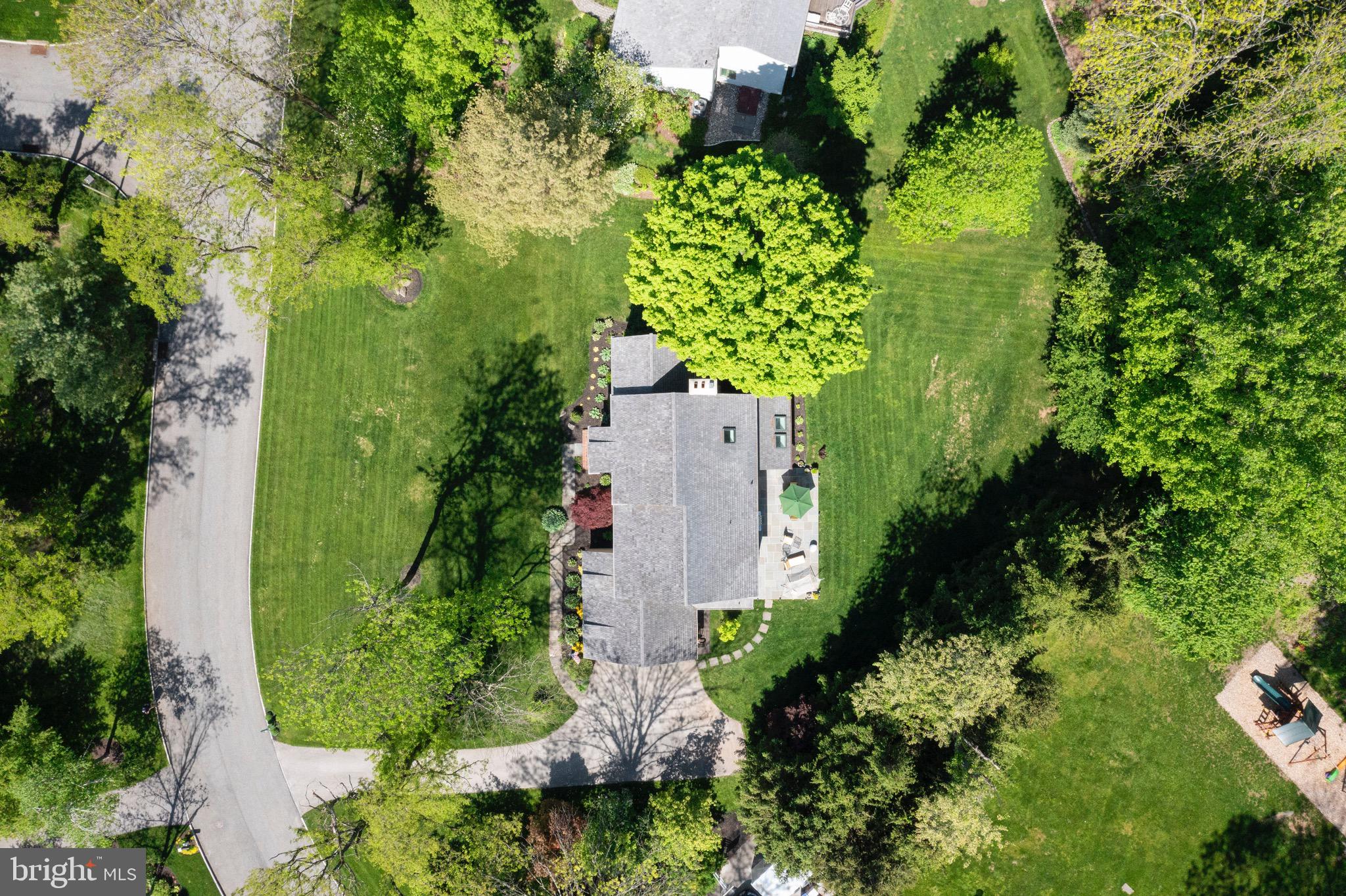 406 Round Hill Road Wayne, PA 19087 - Photo 13 of 50