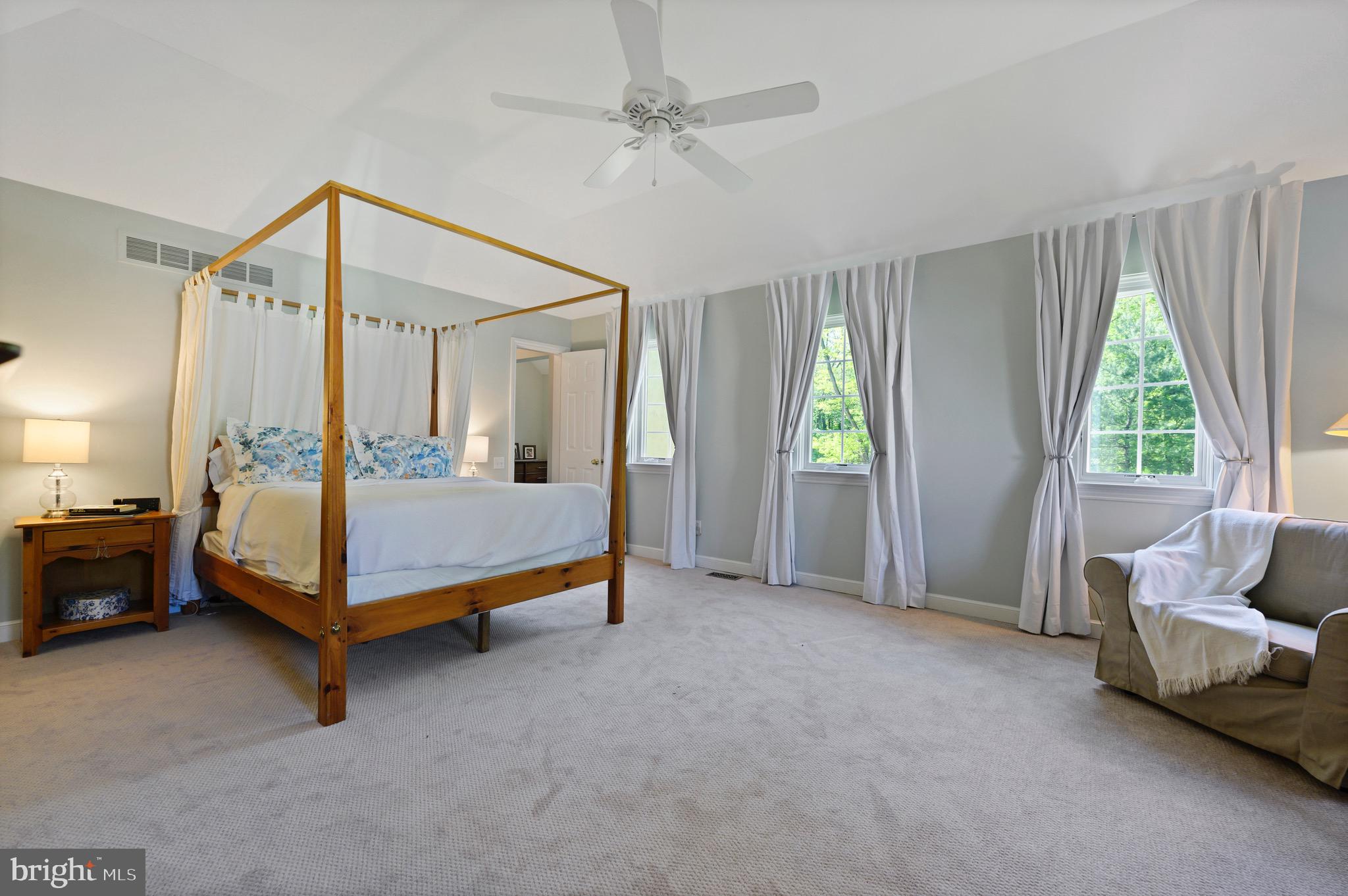 406 Round Hill Road Wayne, PA 19087 - Photo 17 of 50