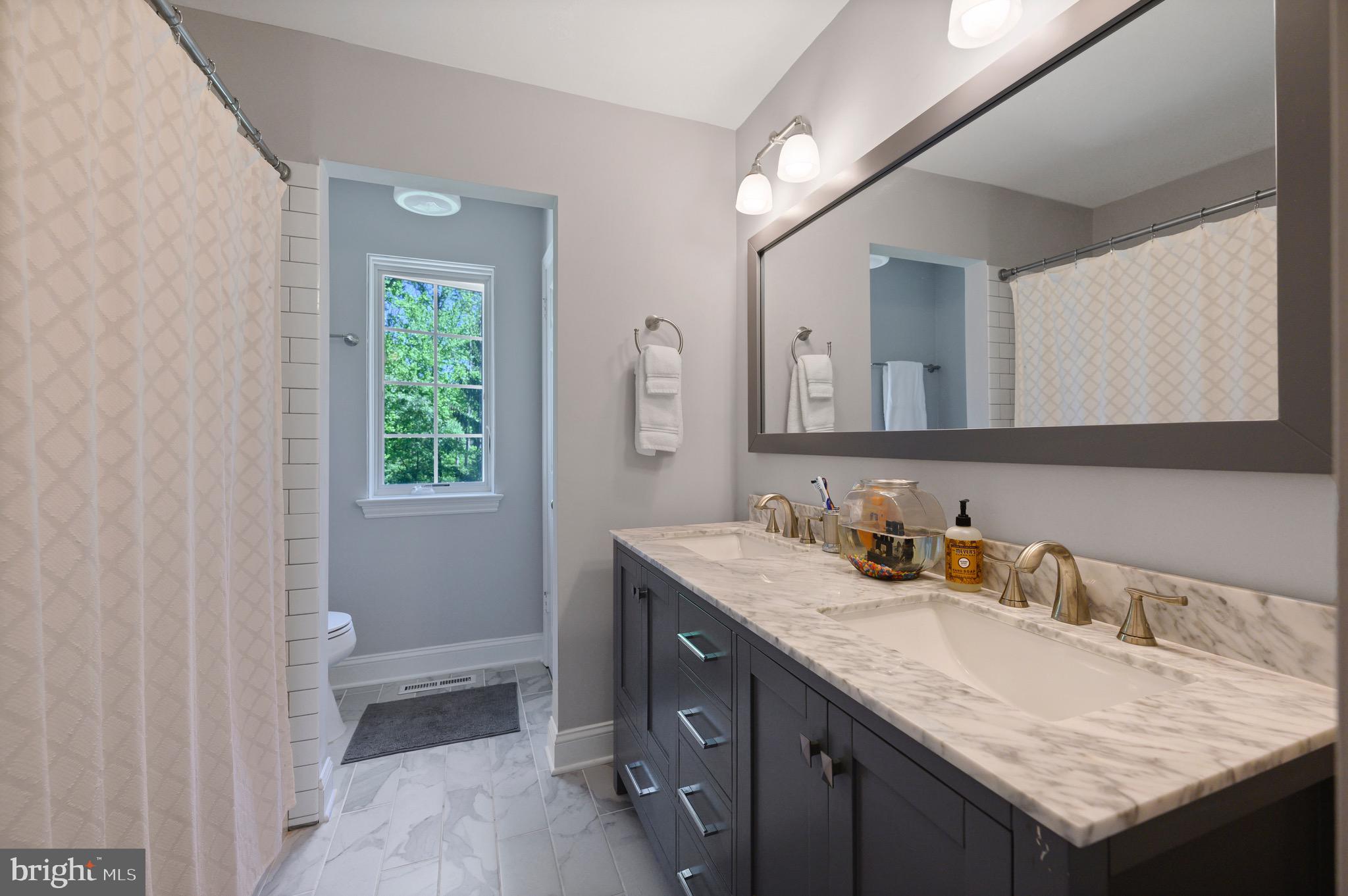 406 Round Hill Road Wayne, PA 19087 - Photo 23 of 50