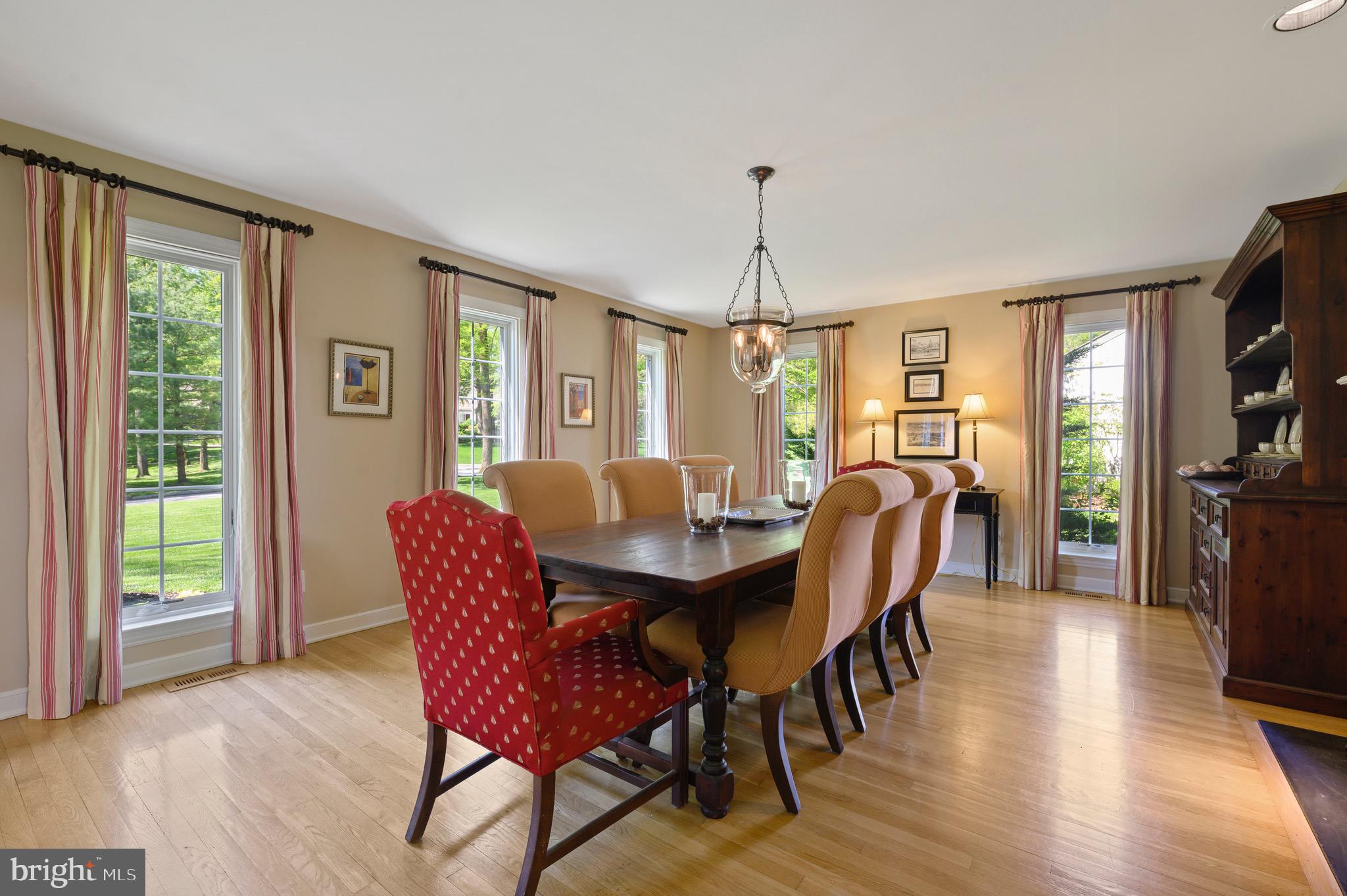406 Round Hill Road Wayne, PA 19087 - Photo 27 of 50