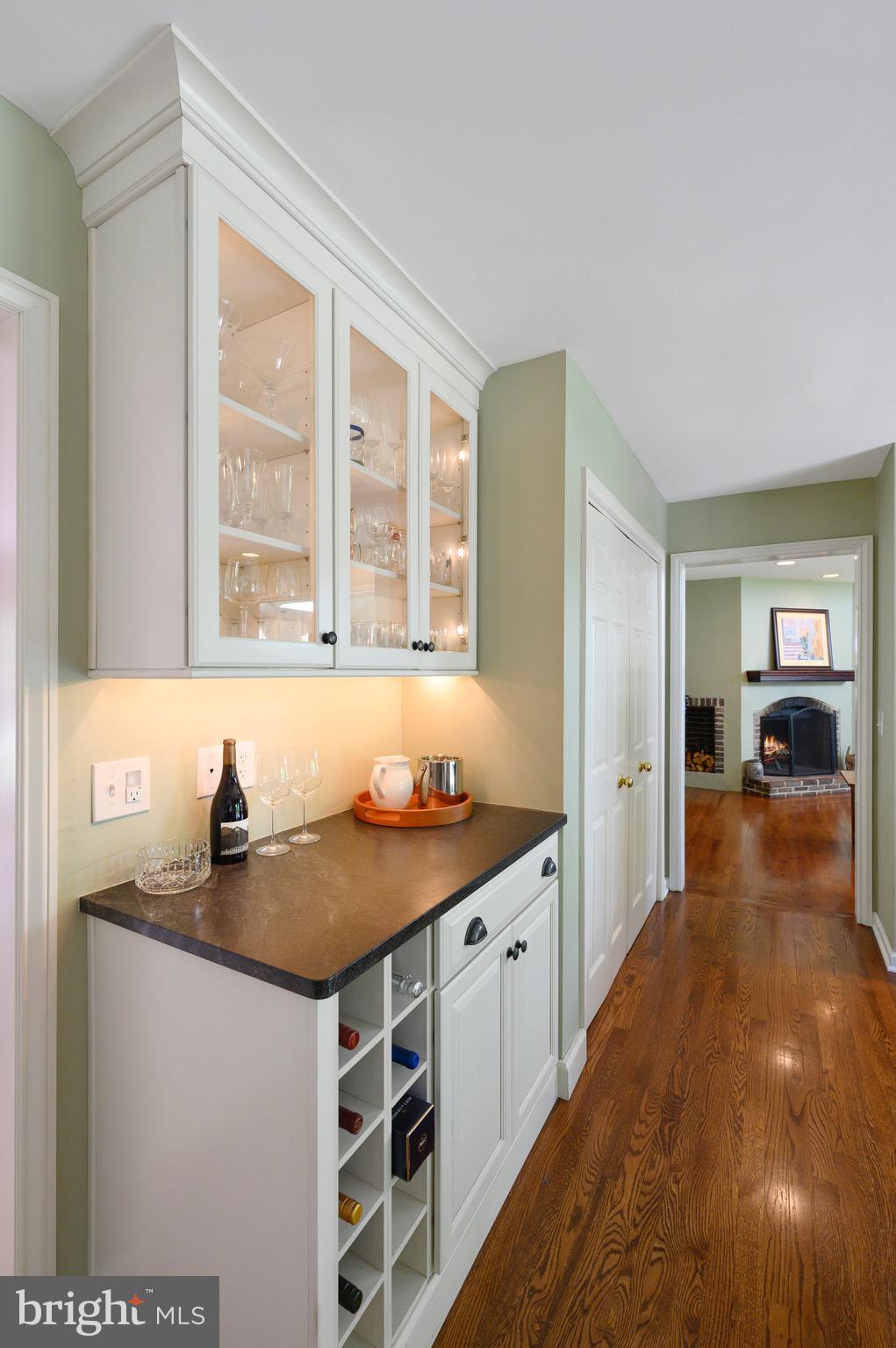406 Round Hill Road Wayne, PA 19087 - Photo 32 of 50