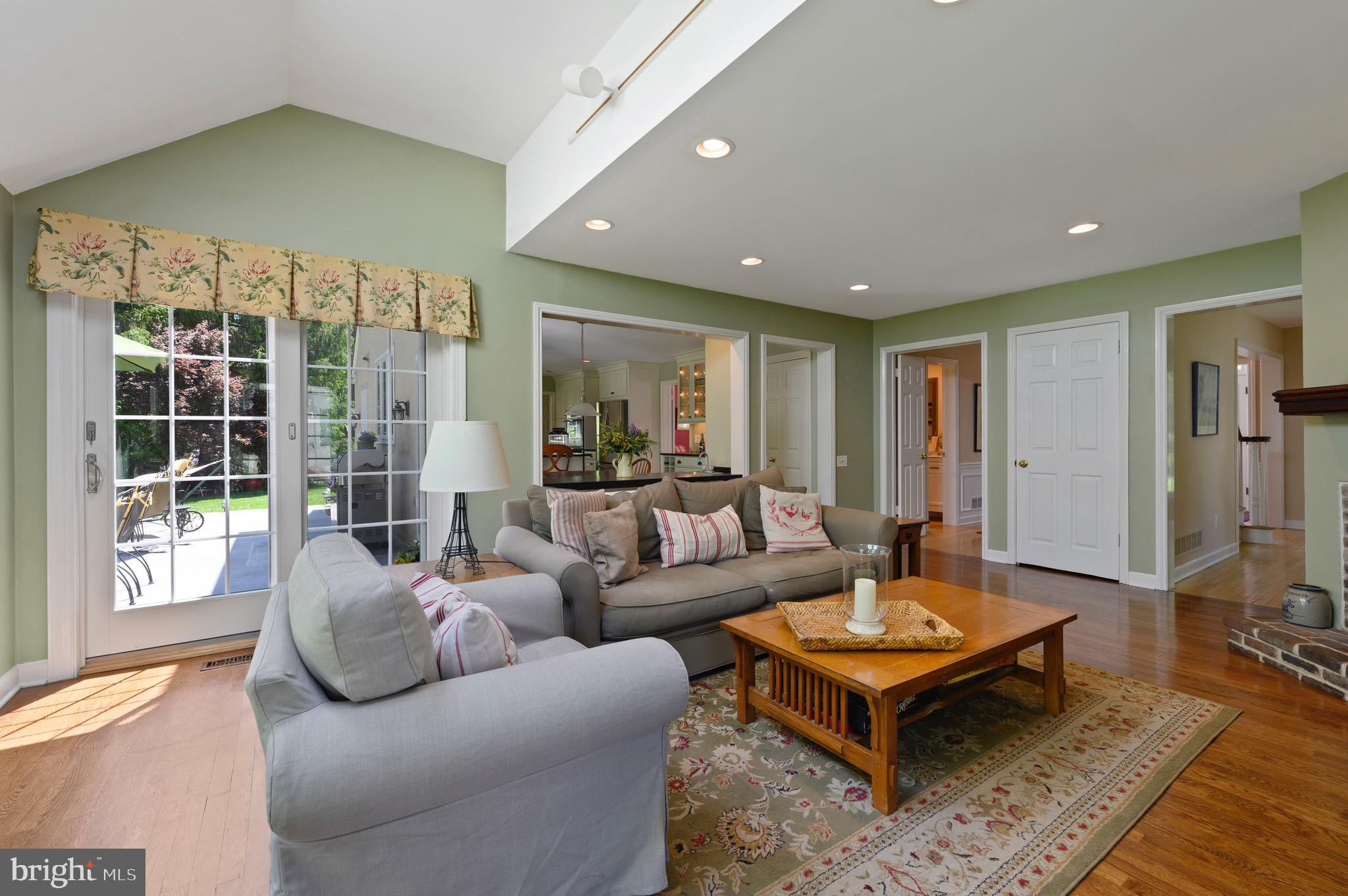 406 Round Hill Road Wayne, PA 19087 - Photo 37 of 50
