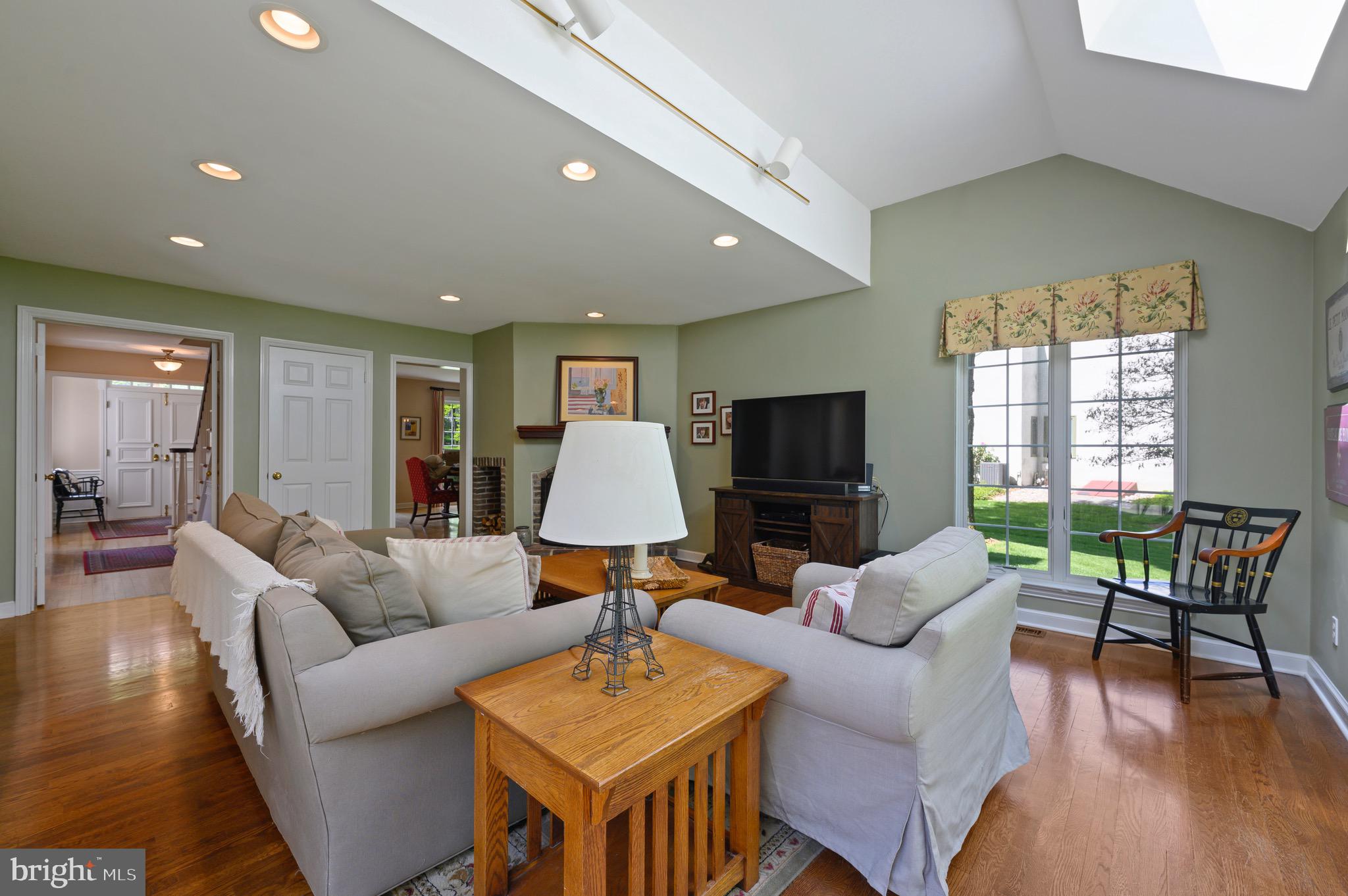 406 Round Hill Road Wayne, PA 19087 - Photo 38 of 50