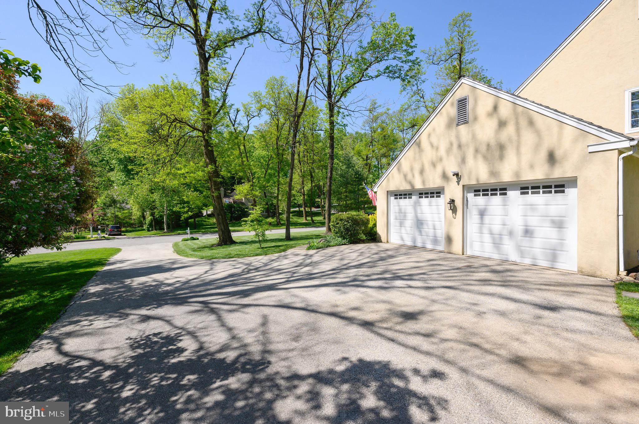 406 Round Hill Road Wayne, PA 19087 - Photo 5 of 50
