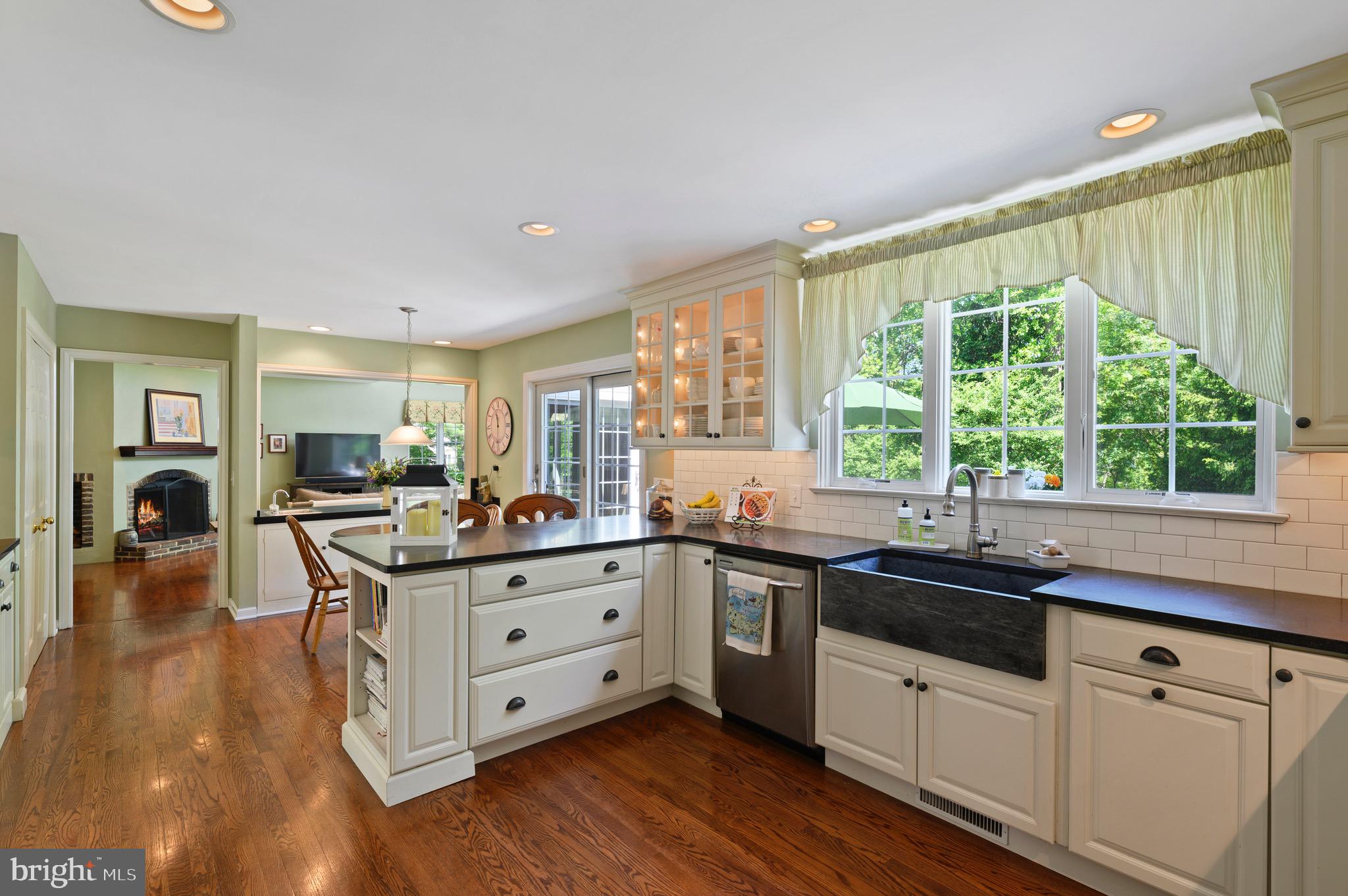 406 Round Hill Road Wayne, PA 19087 - Photo 42 of 50
