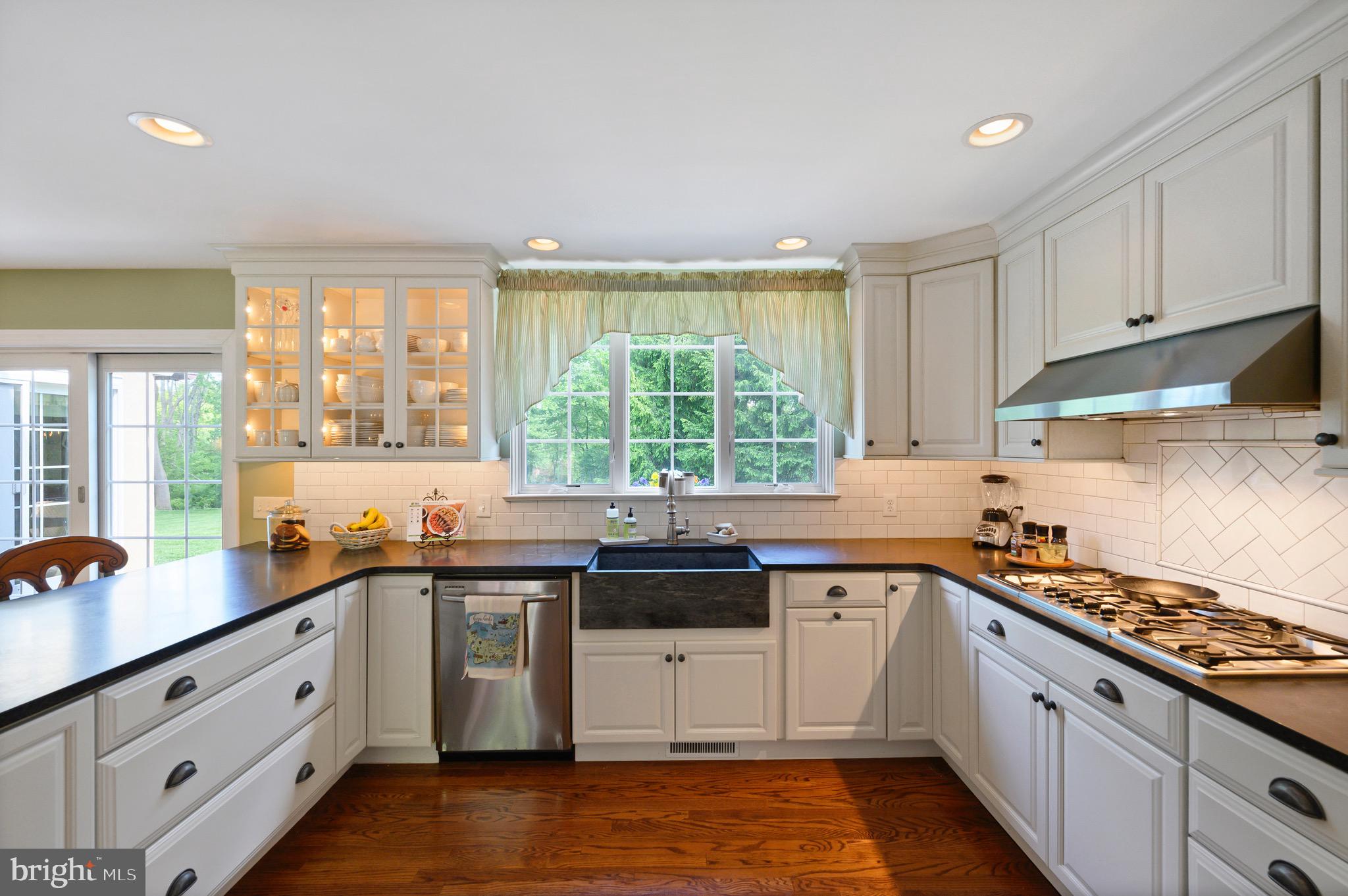 406 Round Hill Road Wayne, PA 19087 - Photo 44 of 50